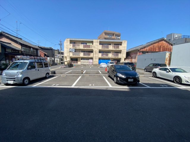 平野ビルの駐車場|平野ビル