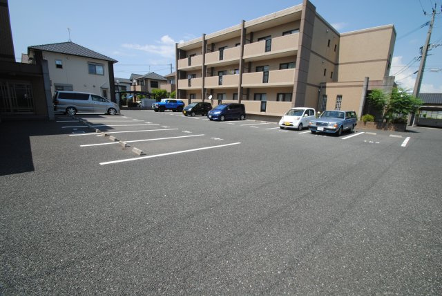 キャッスルコートの駐車場