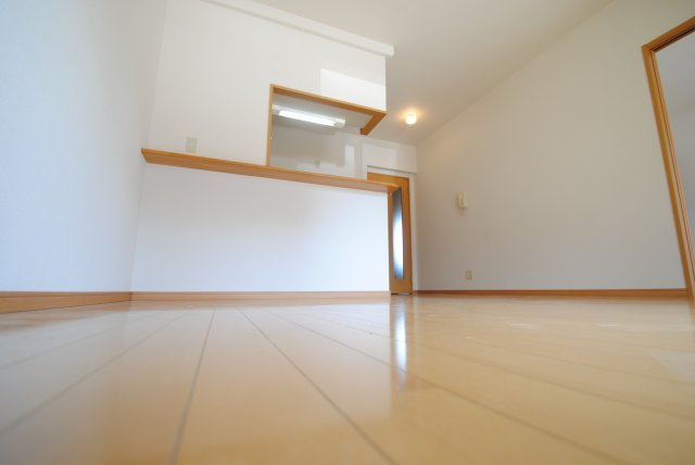 キャッスルコートの居間・リビング|内装イメージ：同物件別室