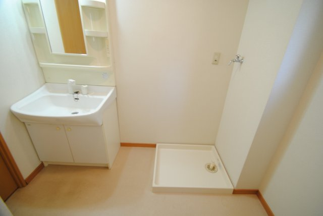 キャッスルコートの洗面所|内装イメージ：同物件別室