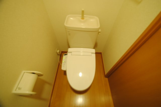 キャッスルコートのトイレ|内装イメージ：同物件別室