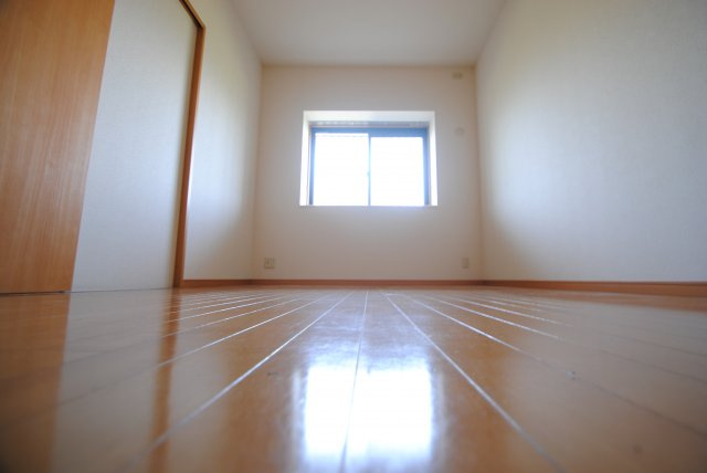 キャッスルコートの洋室|内装イメージ：同物件別室