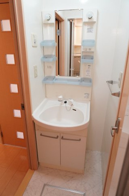 【独立洗面台】 | クレ ドゥ リュヌ | 洗髪洗面化粧台