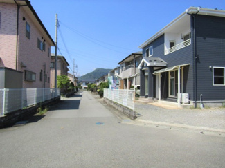 【前面道路含む現地写真】 | 前面道路含む現地写真です
