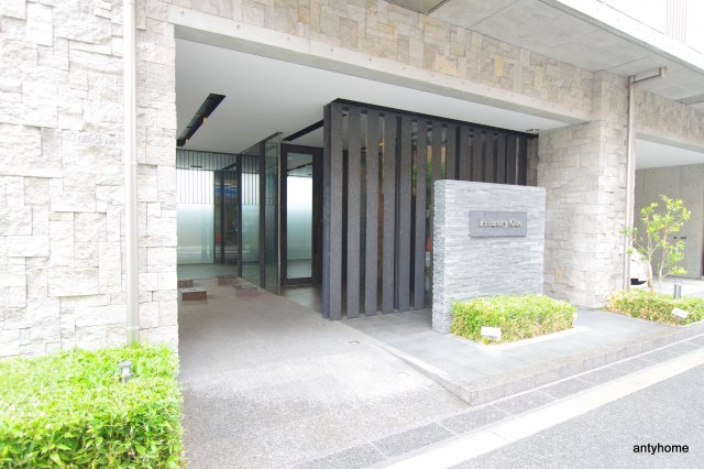 松ヶ枝町プライマリーワン　仲介手数料無料のエントランス