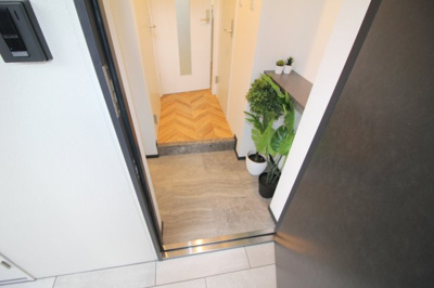 【玄関】 | ウインズコート緑地パーク