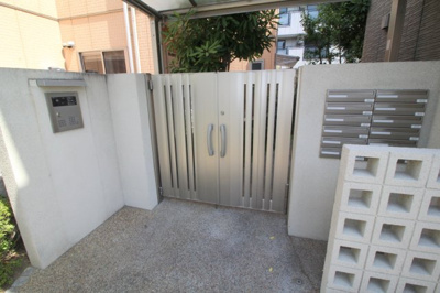 【エントランス】 | シャルダンソレイユ