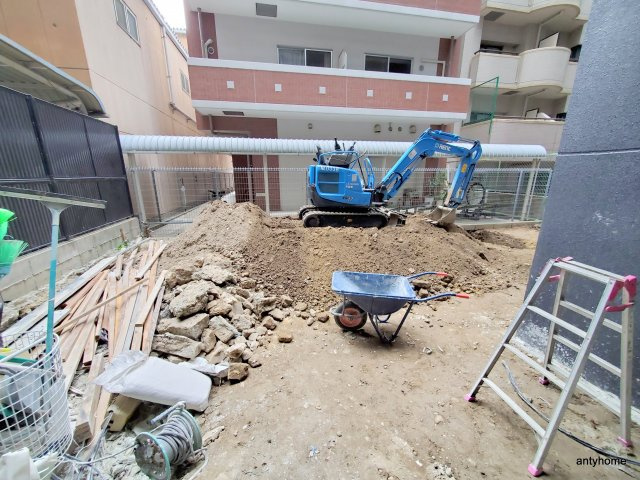 プレサンス天満橋ヴェルエラ　仲介手数料無料の駐車場