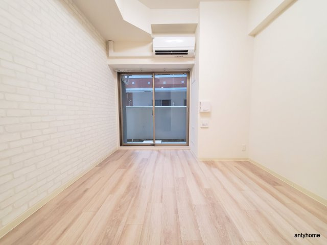 プレサンス天満橋ヴェルエラ　仲介手数料無料の居間・リビング