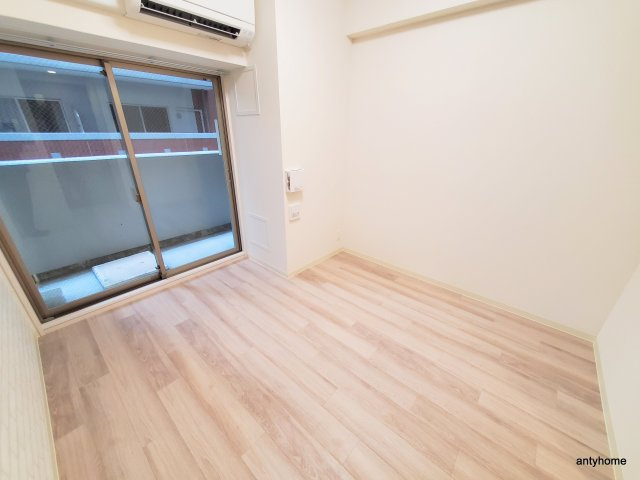 プレサンス天満橋ヴェルエラ　仲介手数料無料の寝室