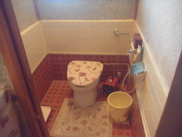 【中古住宅】4DK遠野町馬場前のトイレ