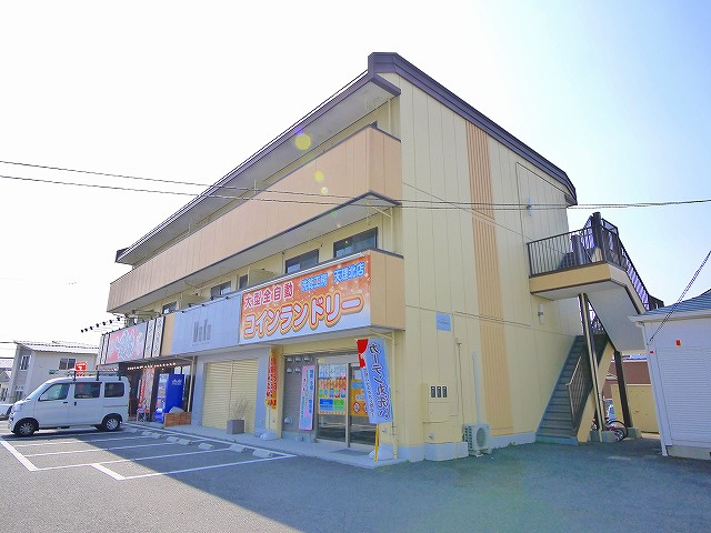 プラザ奥村の外観|外観は落ち着いています