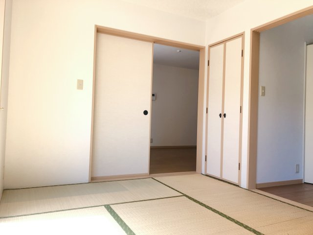 ガーデンテラス広明町の和室