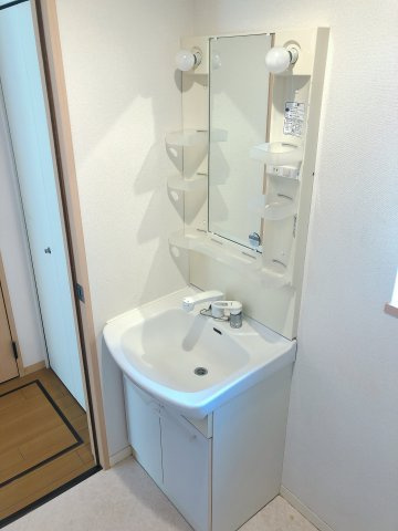 ガーデンテラス広明町の洗面所