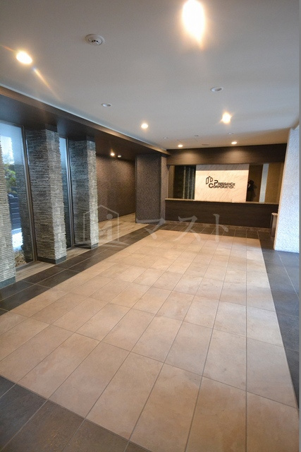 プレサンス四天王寺前夕陽ヶ丘のロビー