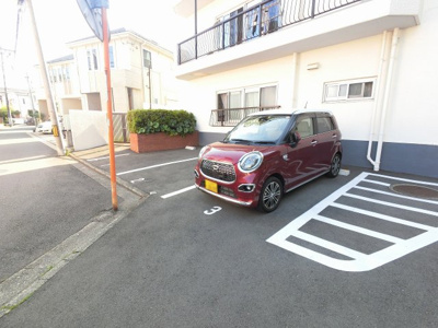 【駐車場】 | 吹上マンション | 平置駐車場です。