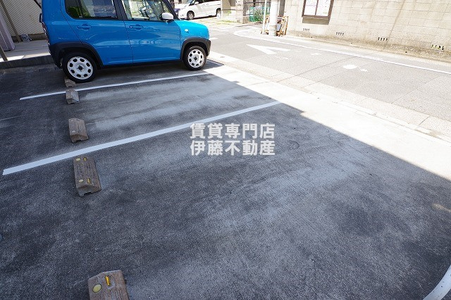 GRANDTIC MIZUKIRIの駐車場