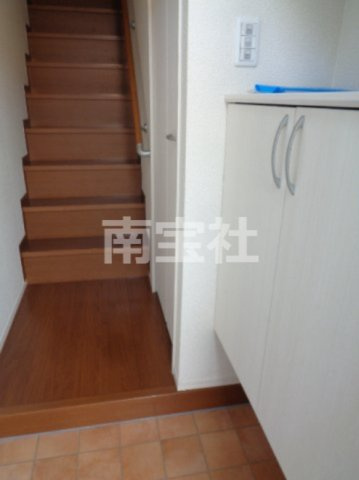 【玄関】 | 靴箱ついてます
