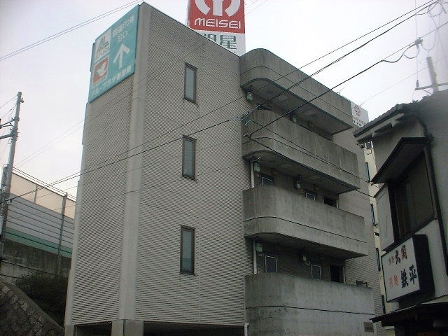 ドムール大倉の外観