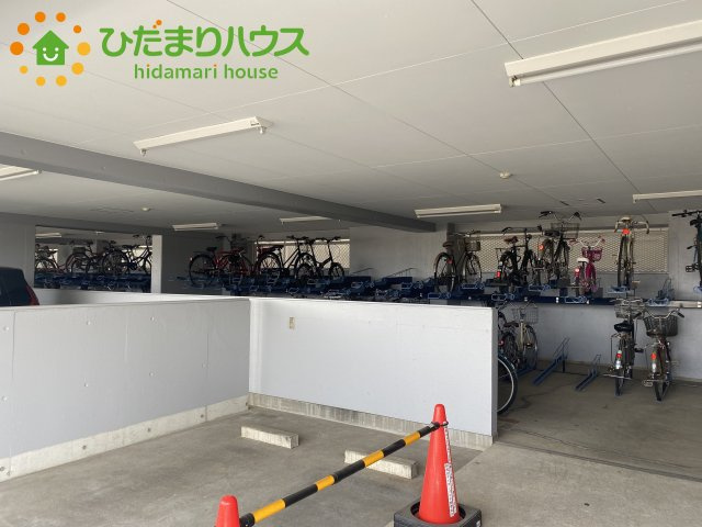 朝霞台ダイカンプラザの駐車場