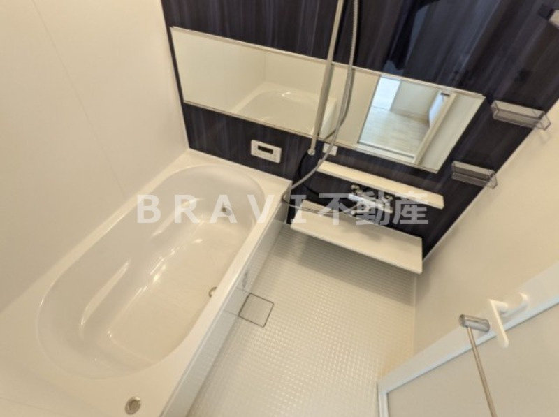 ポラリス松ヶ枝 BRAVI不動産の浴室|【ポラリス松ヶ枝】ゆとりのあるサイズの追い焚き付き浴槽