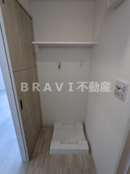 ポラリス松ヶ枝 BRAVI不動産の設備|【ポラリス松ヶ枝】洗濯機置場