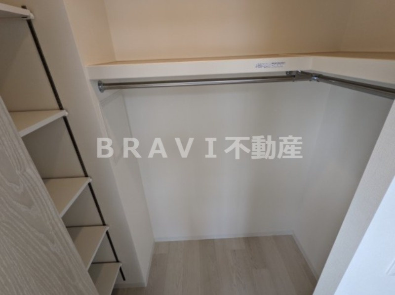 ポラリス松ヶ枝 BRAVI不動産の収納|【ポラリス松ヶ枝】寝室収納