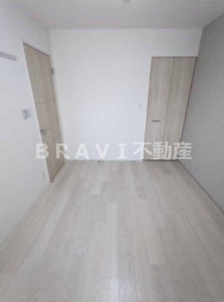 ポラリス松ヶ枝 BRAVI不動産の洋室|【ポラリス松ヶ枝】5.8帖ある洋室