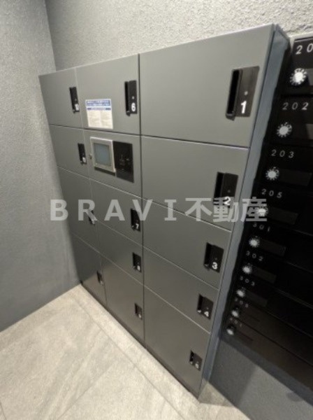 ポラリス松ヶ枝 BRAVI不動産のその他共用部分|【ポラリス松ヶ枝】便利な宅配ボックスも完備