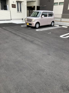 【駐車場】