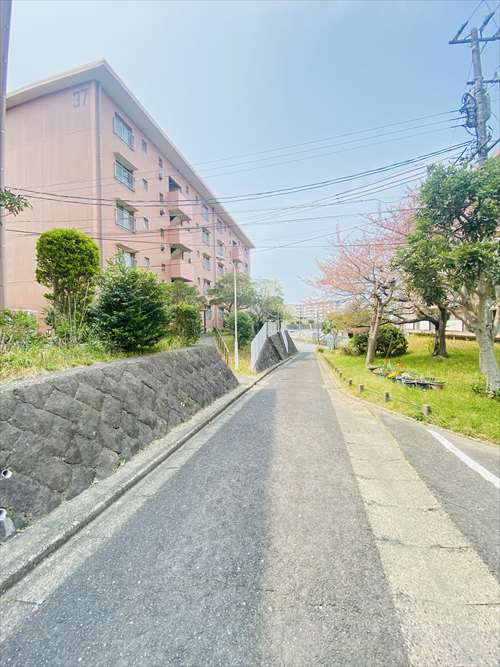 日の里団地39棟の周辺