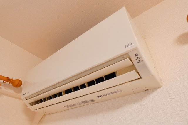 【その他】 | エアコンは洋室に完備。