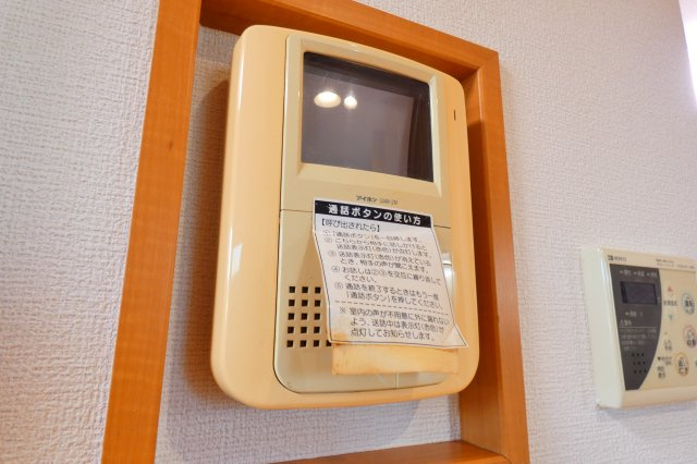 【セキュリティ】 | オートロック付きモニターホン完備。