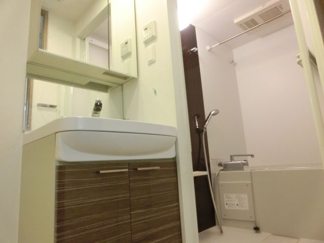 エスリード難波ＳＯＵＴＨの独立洗面台