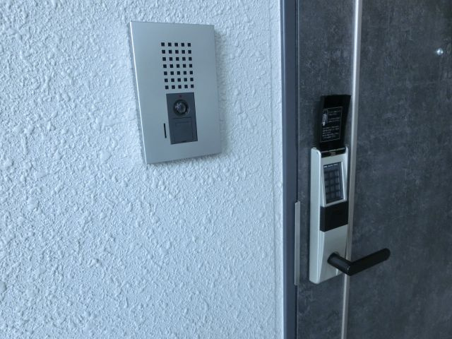 エスリード難波ＳＯＵＴＨの玄関