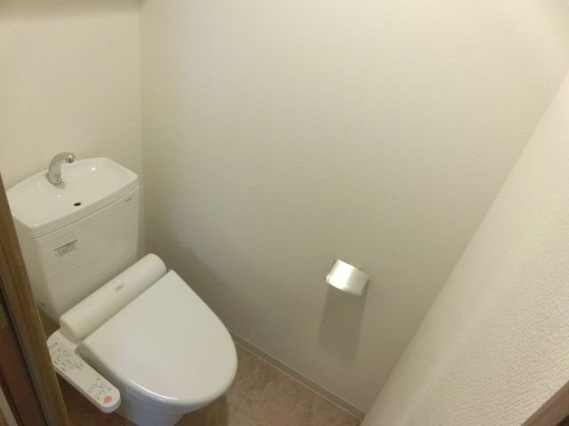 エスリード難波ＳＯＵＴＨのトイレ