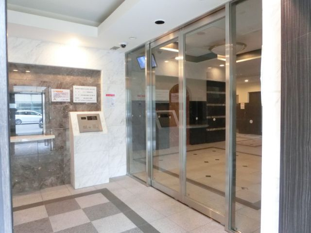 エスリード難波ＳＯＵＴＨのエントランス