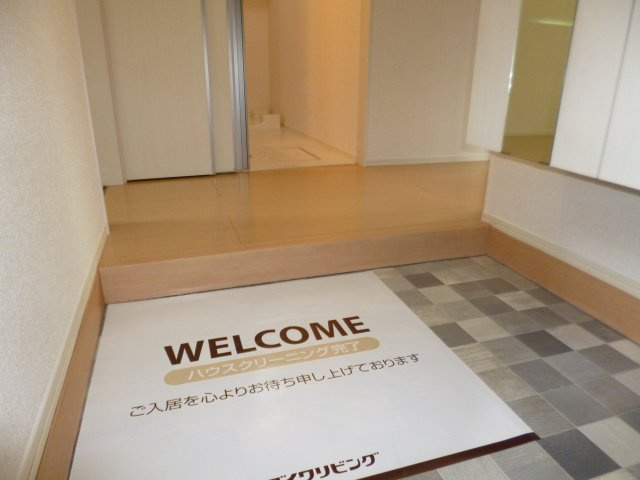 倉敷市広江５丁目のアパートの玄関