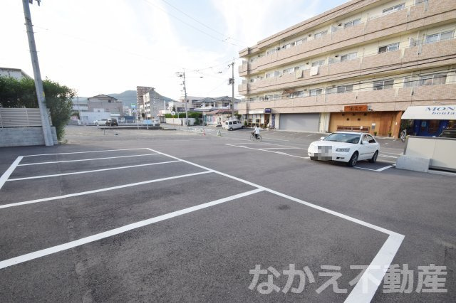 【駐車場】 | 駐車場に車を止められます