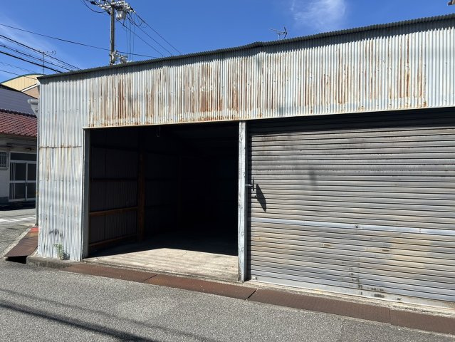 久々知1丁目332番シャッター付きガレージ【管理番号64】の外観