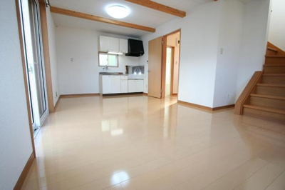 【居間・リビング】 | フレンズハウス鮎川Ａ | 居室・リビング