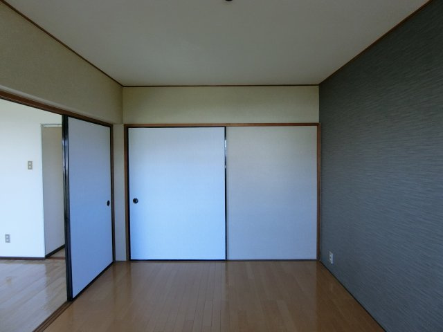 フジパレス米子の洋室