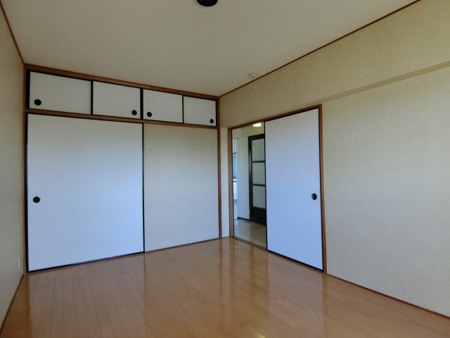 フジパレス米子の洋室