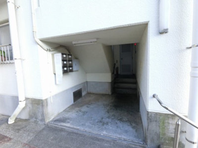 【エントランス】 | キャッスル磯子 | エントランス部分です。