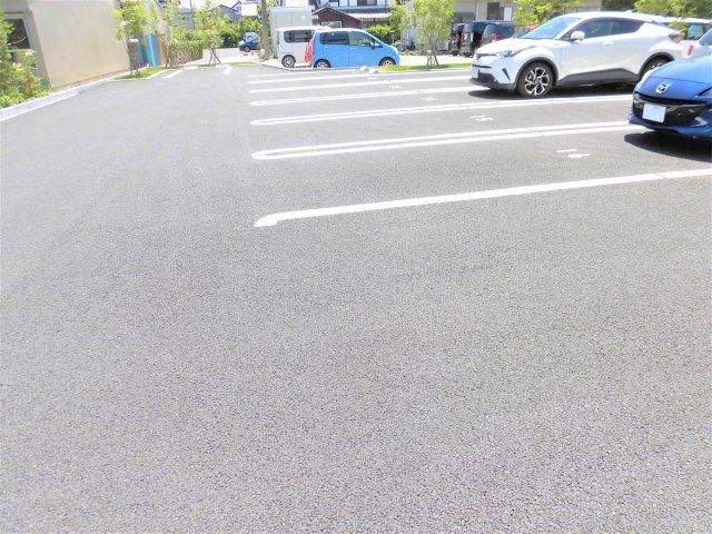 Lumina（ルミナ）の駐車場