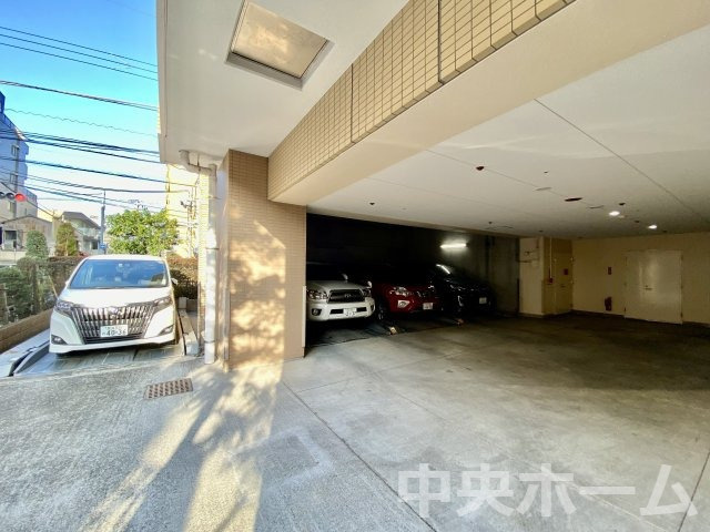 クレアシティ小岩の駐車場|【敷地内駐車場】最新の空き状況や費用などの詳細は担当スタッフまでお問い合わせください。