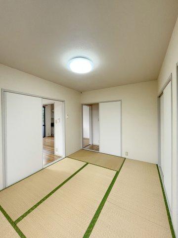 ディアスすぎB棟の和室