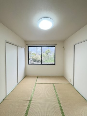 ディアスすぎB棟の和室