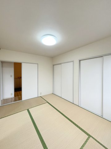 ディアスすぎB棟の和室