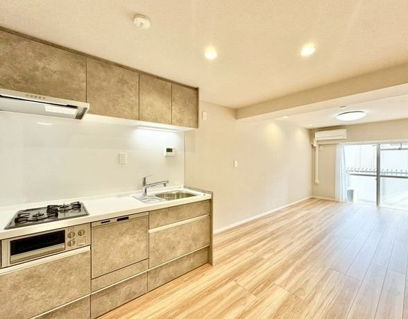 秀和亀戸2丁目レジデンス　４階　角　部屋　亀戸２丁目のエントランス